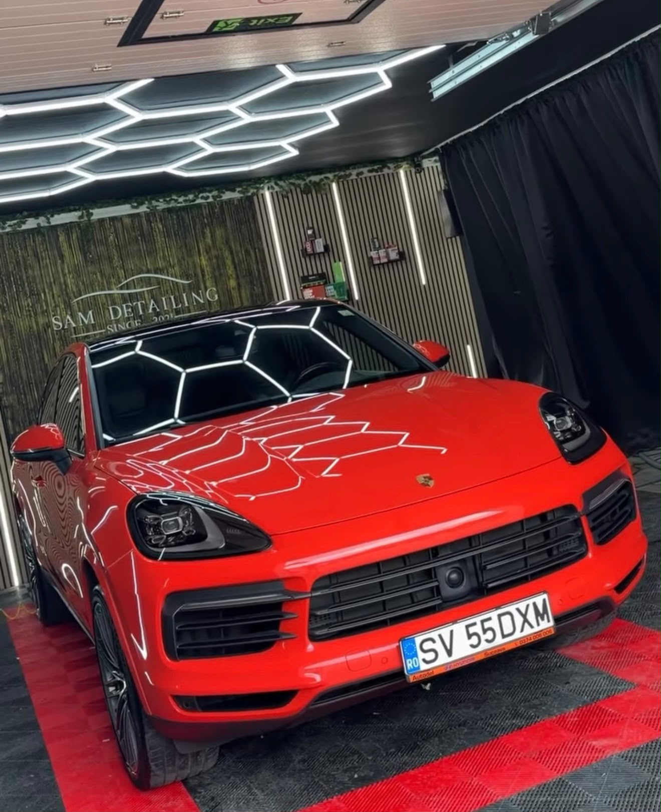 Porsche Cayenne roșu detailat la SAM Detailing